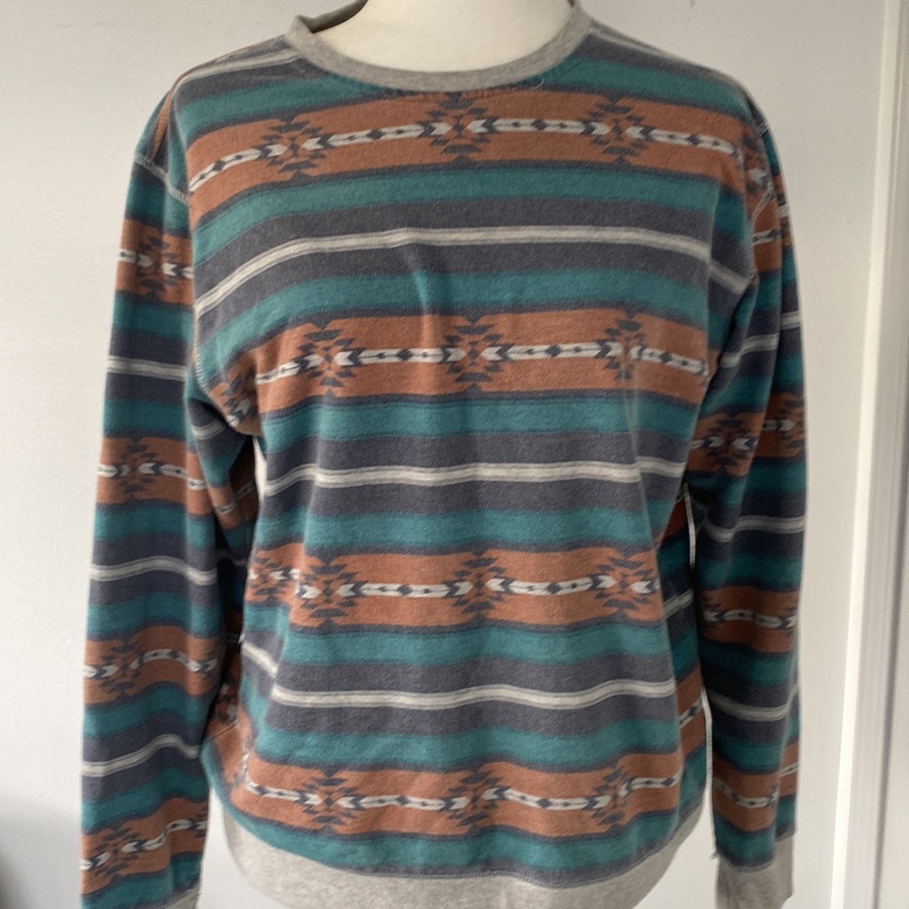 Mens medium crewneck - Picture 3 of 4